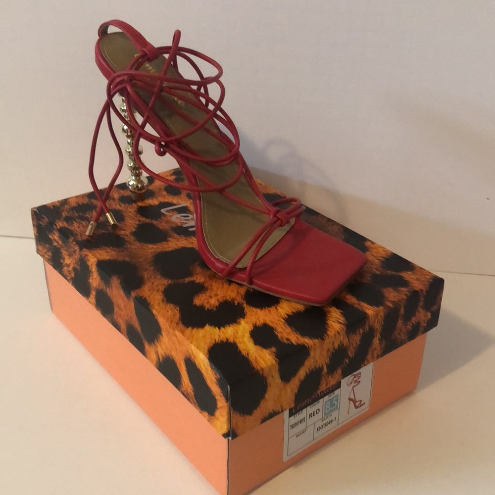 Red strappy heels 8.5 - Picture 4 of 4